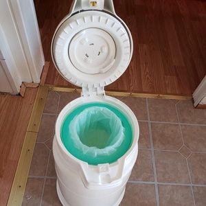 Twistaway diaper Genie